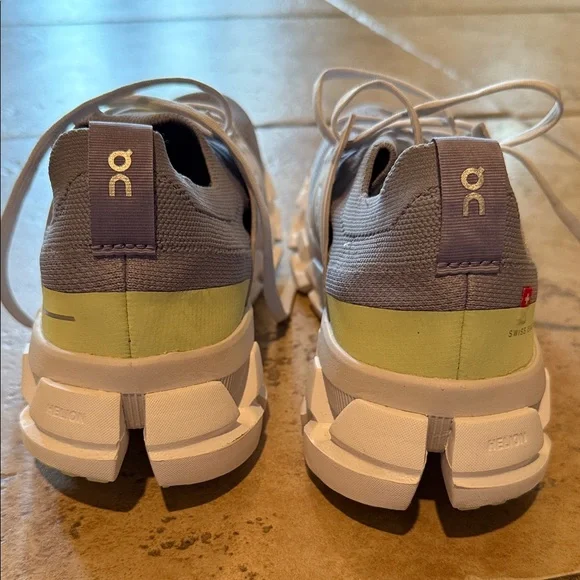 On Running Cloudstratus in Gray and White with Yellow Accents - Picture 2 of 6